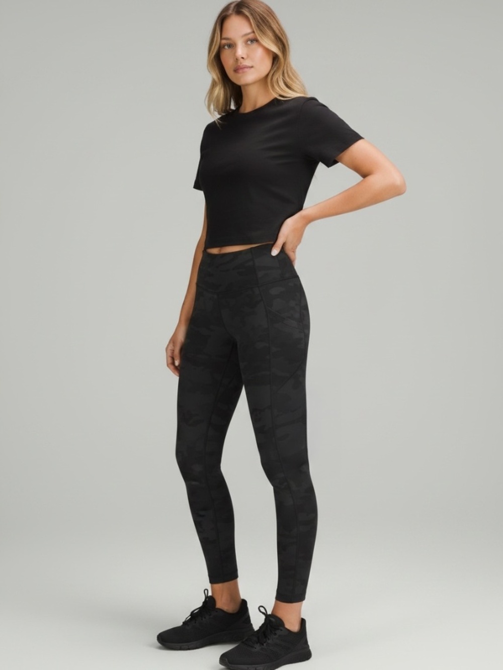 Lululemon Fast and Free Tight II 25" Black Camo with Pockets (10)